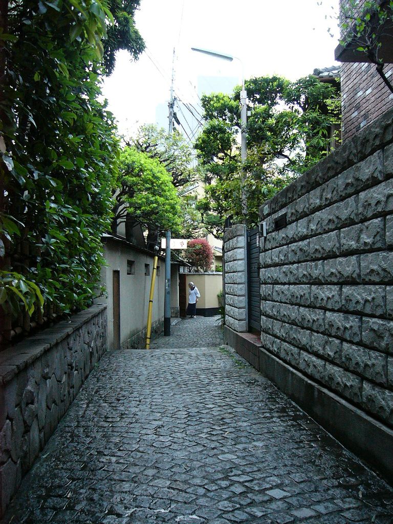 神楽坂の石畳の路地